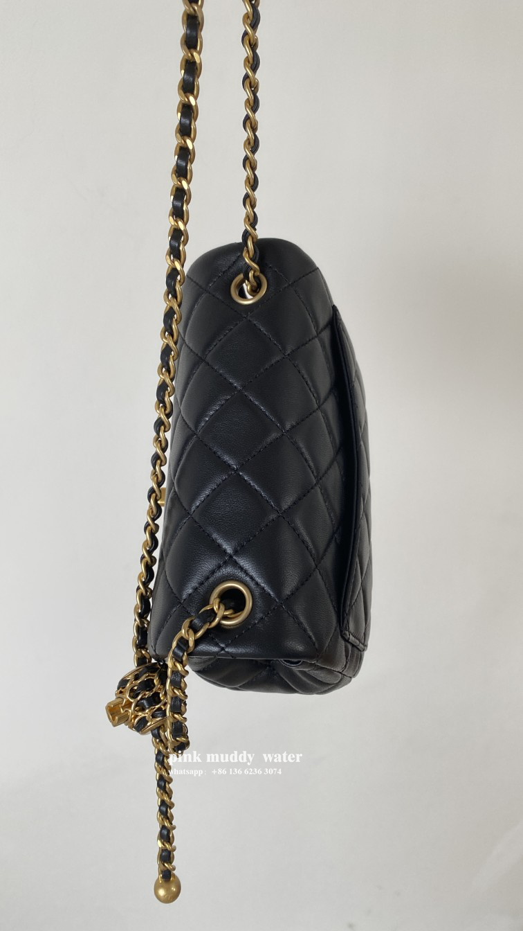 CHANEL 23K Crossbody Bag