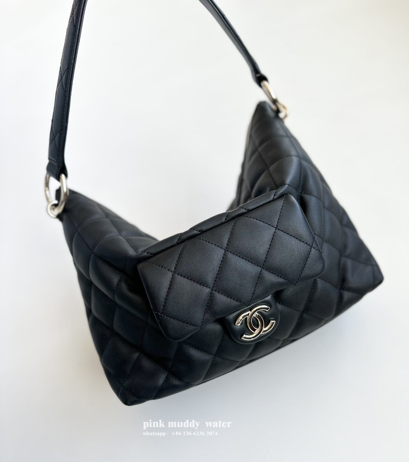 CHANEL 23B Hippie Hobo Bag