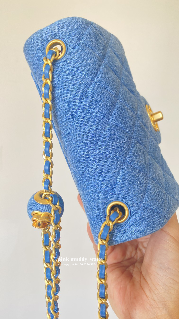 CHANEL 23K Crossbody Bag