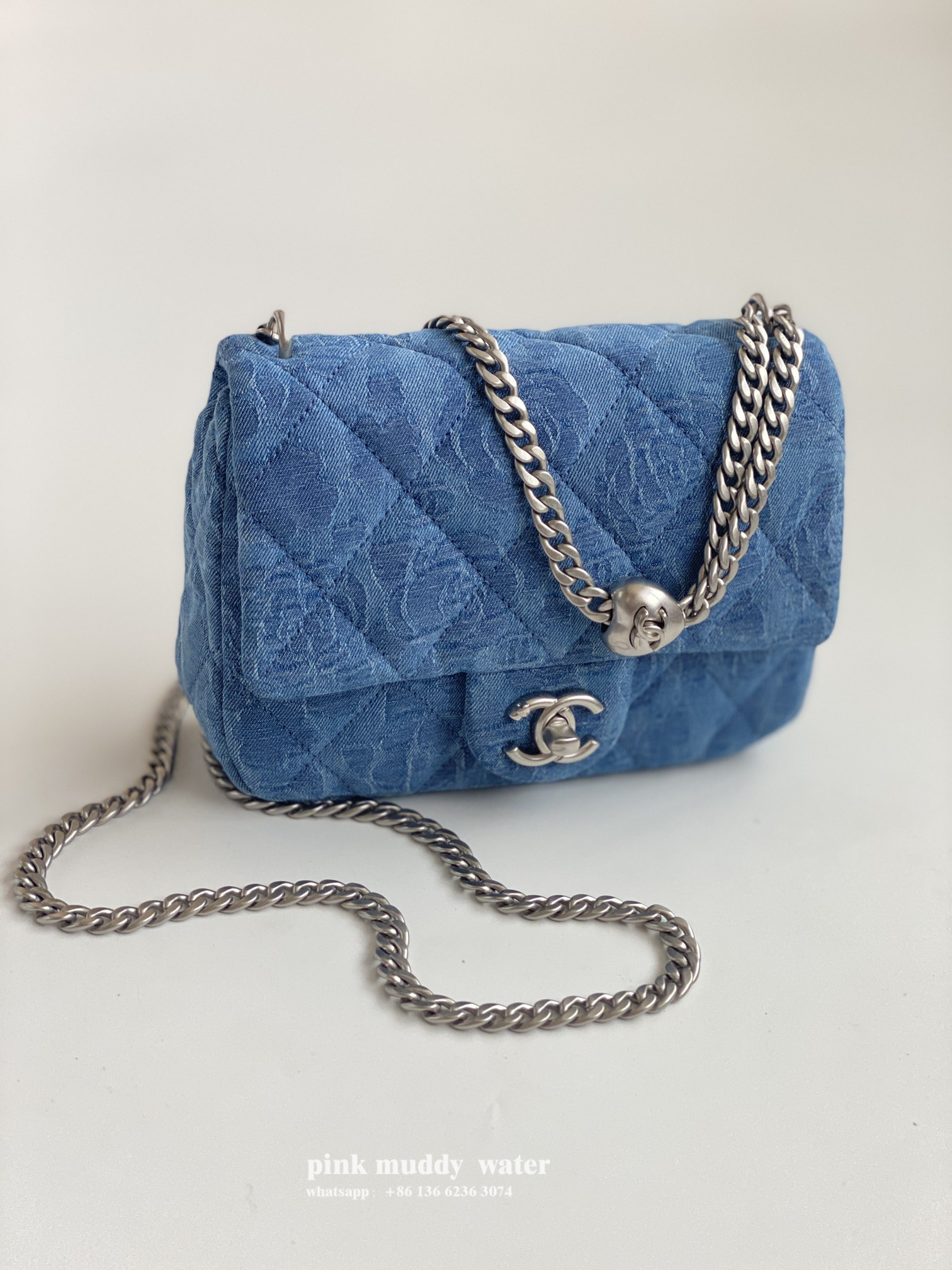 CHANEL 23K Crossbody Bag