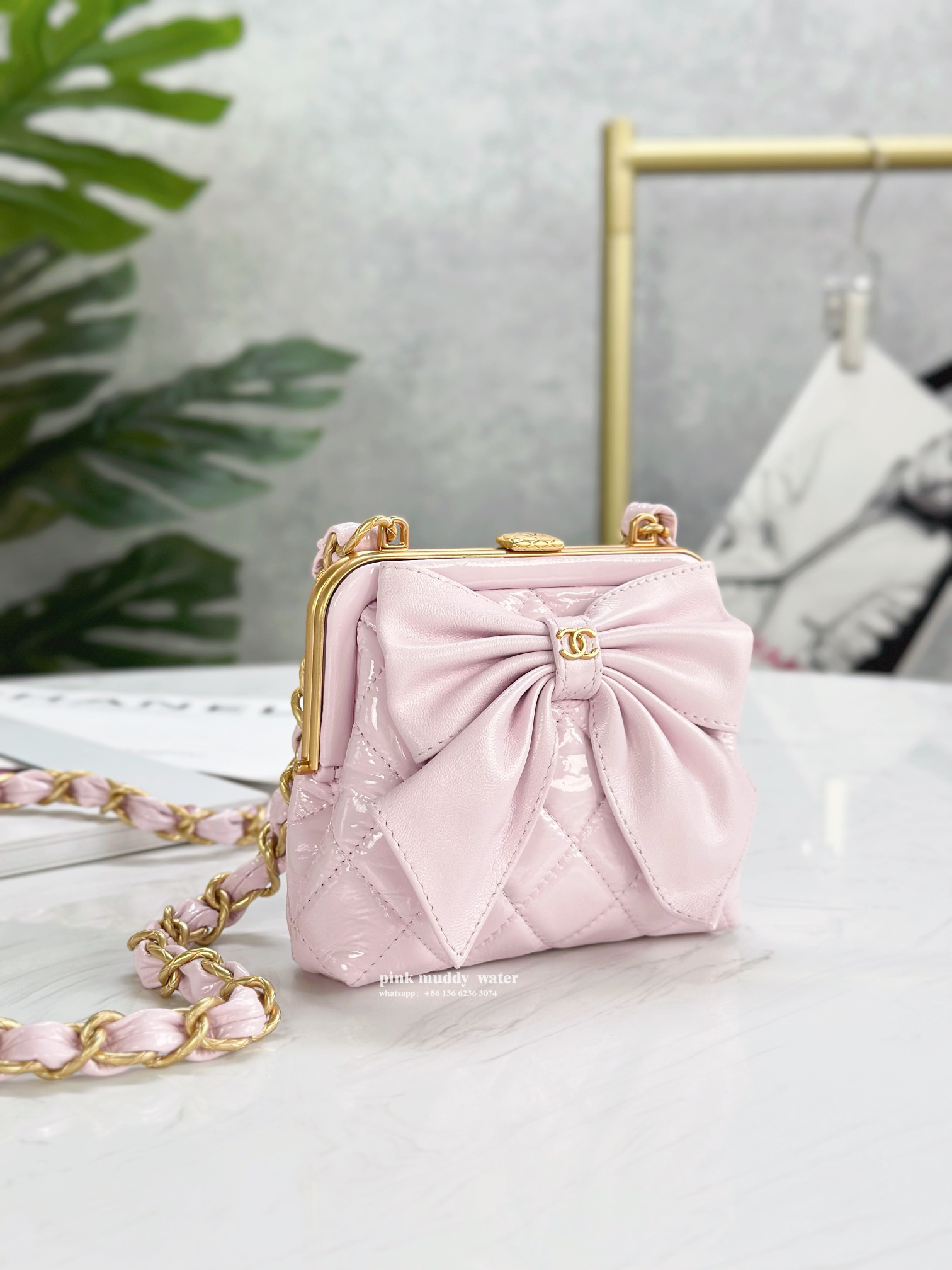 CHANEL 24A Bow Crossbody Bag