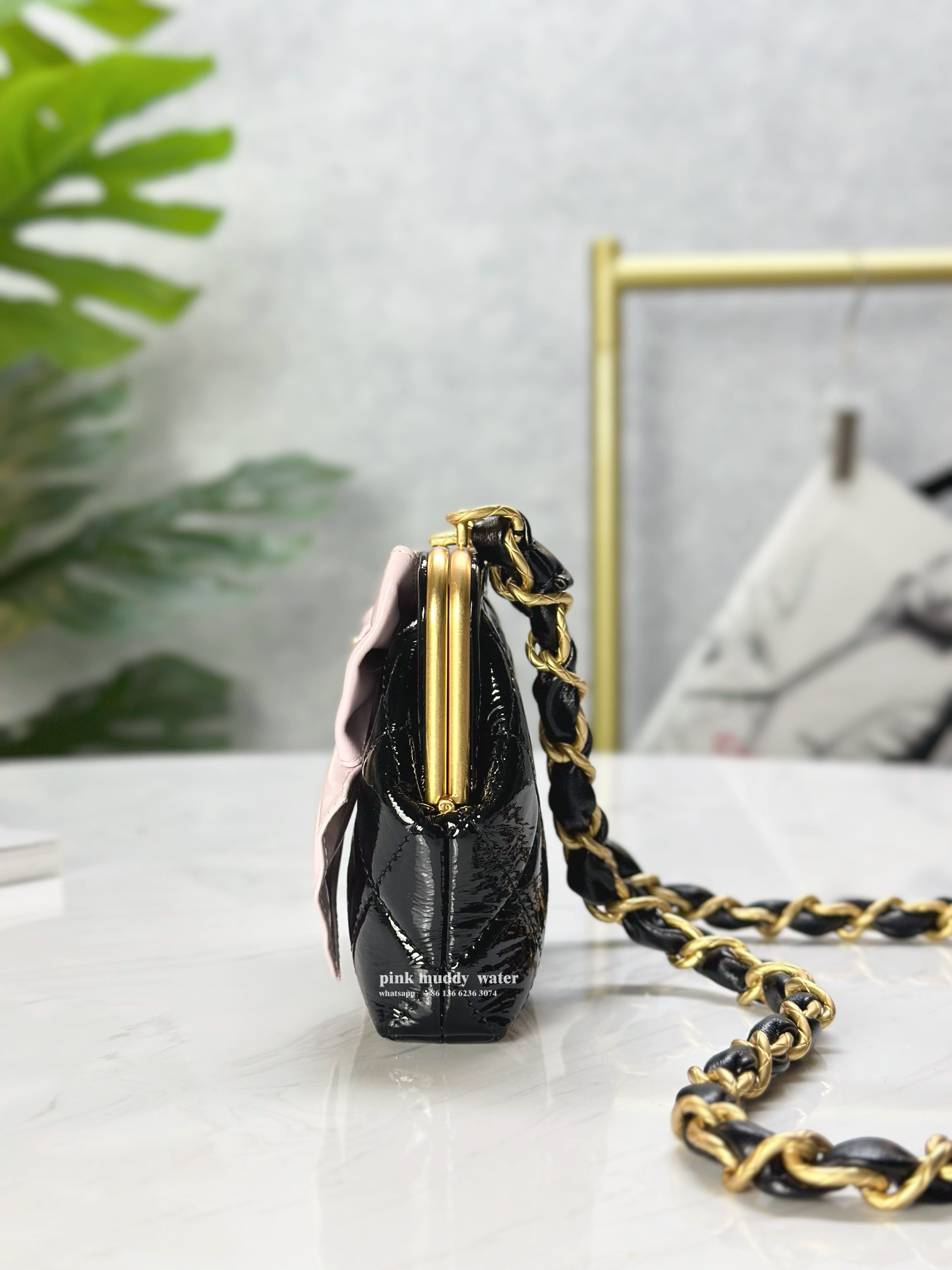 CHANEL 24A Bow Crossbody Bag