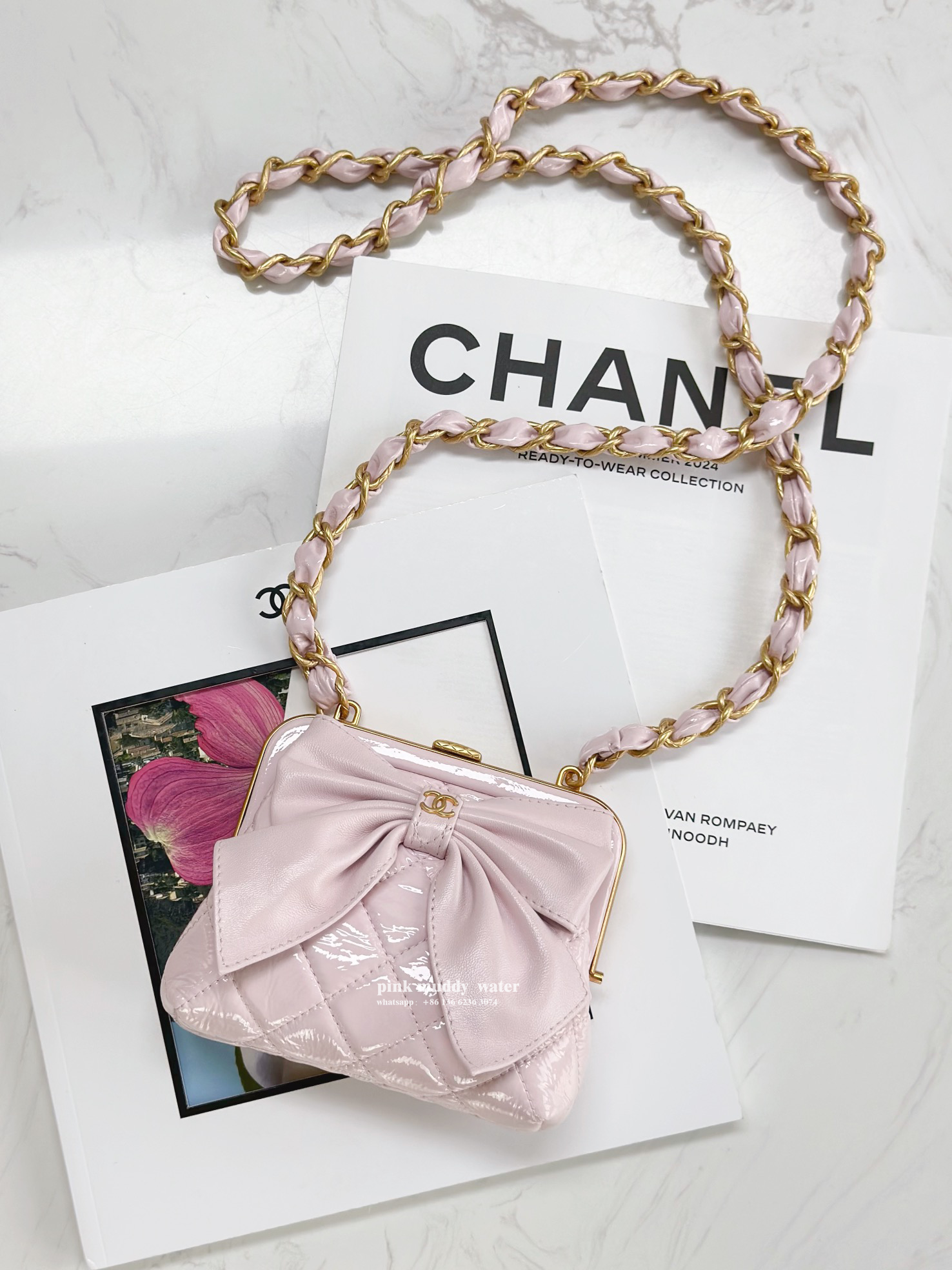 CHANEL 24A Bow Crossbody Bag