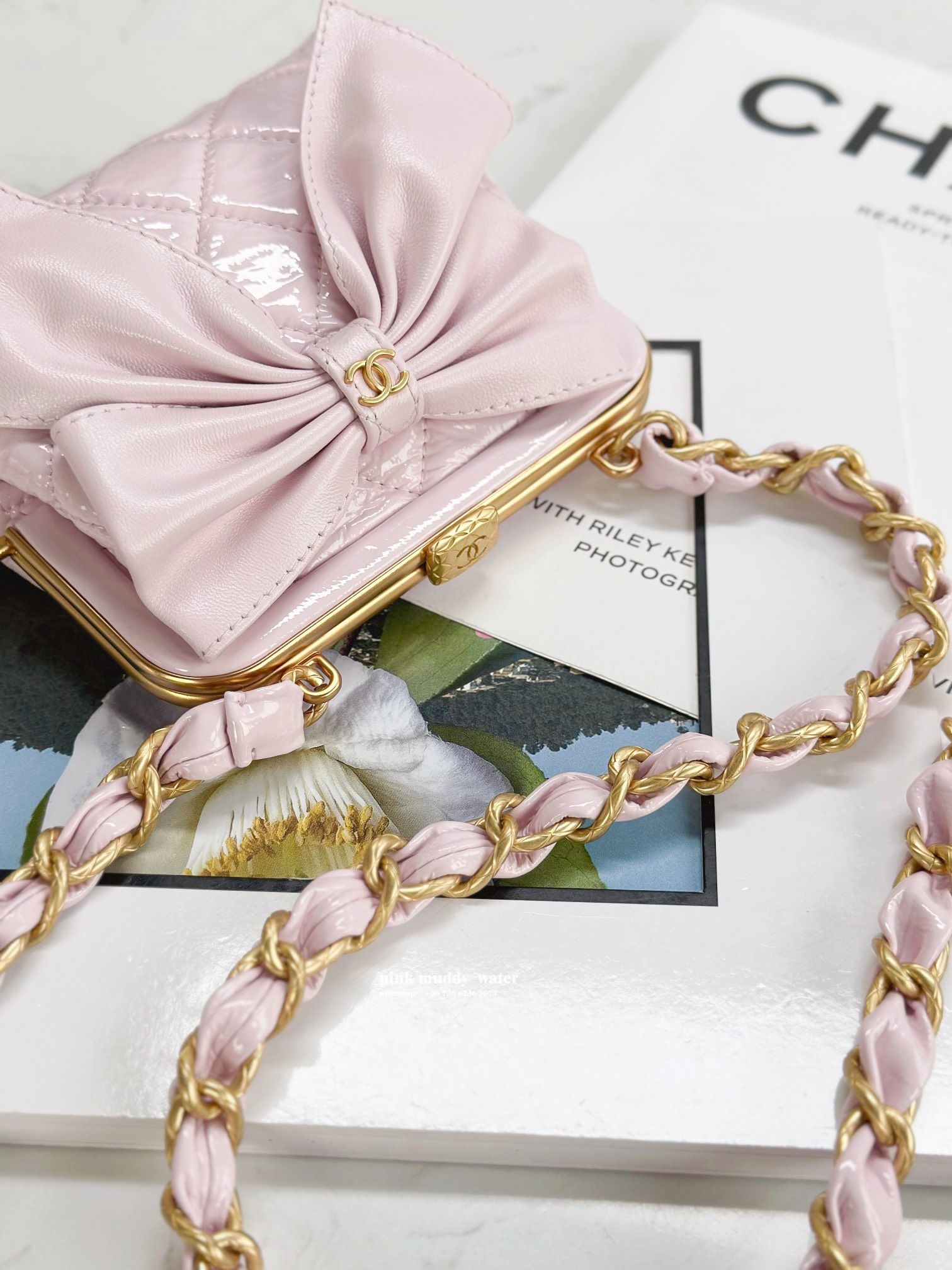 CHANEL 24A Bow Crossbody Bag