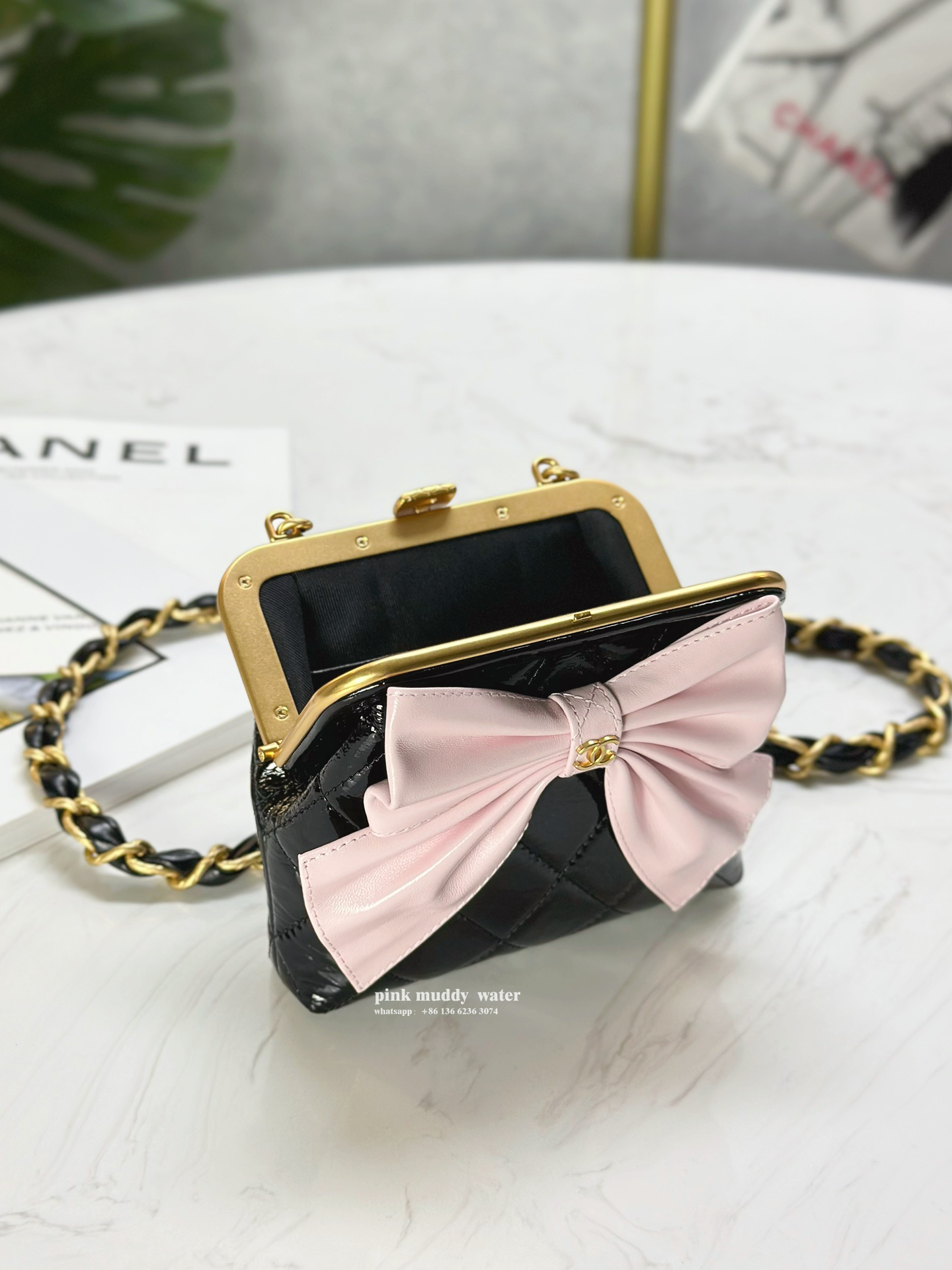 CHANEL 24A Bow Crossbody Bag
