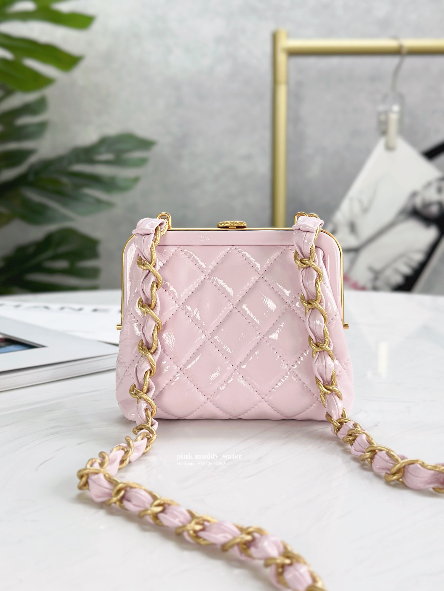CHANEL 24A Bow Crossbody Bag