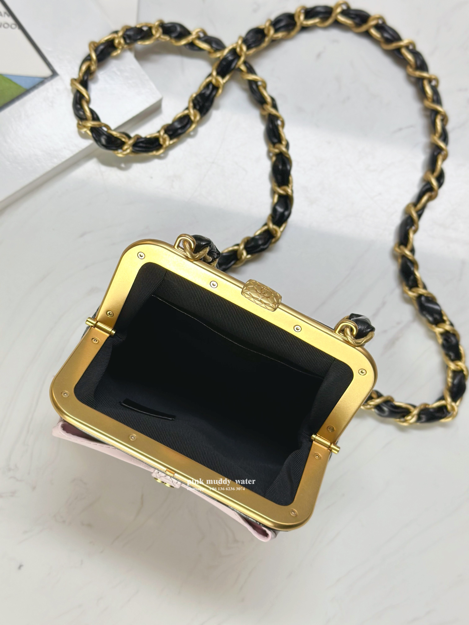 CHANEL 24A Bow Crossbody Bag