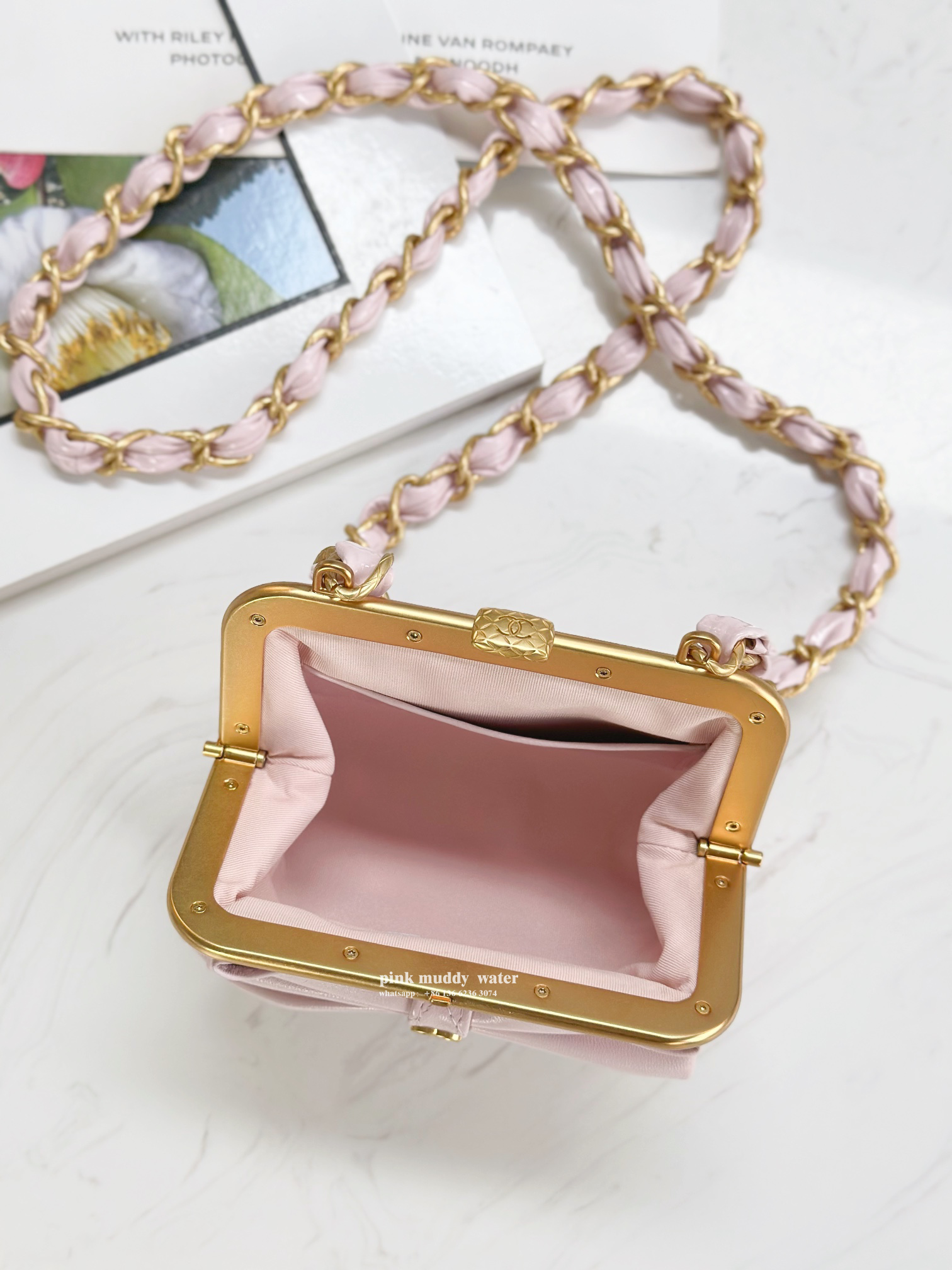 CHANEL 24A Bow Crossbody Bag