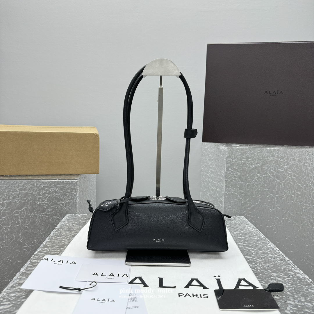 Alaia bag