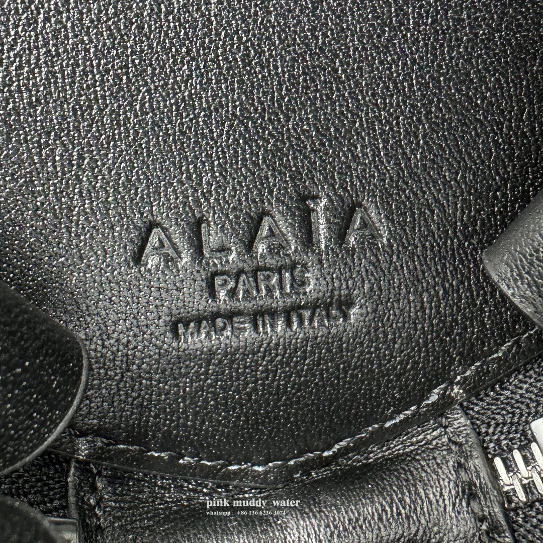 Alaia bag