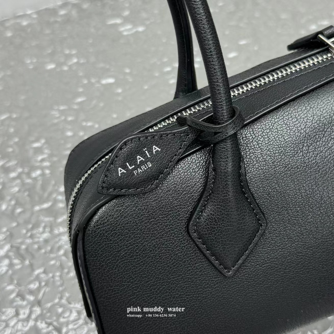 Alaia bag