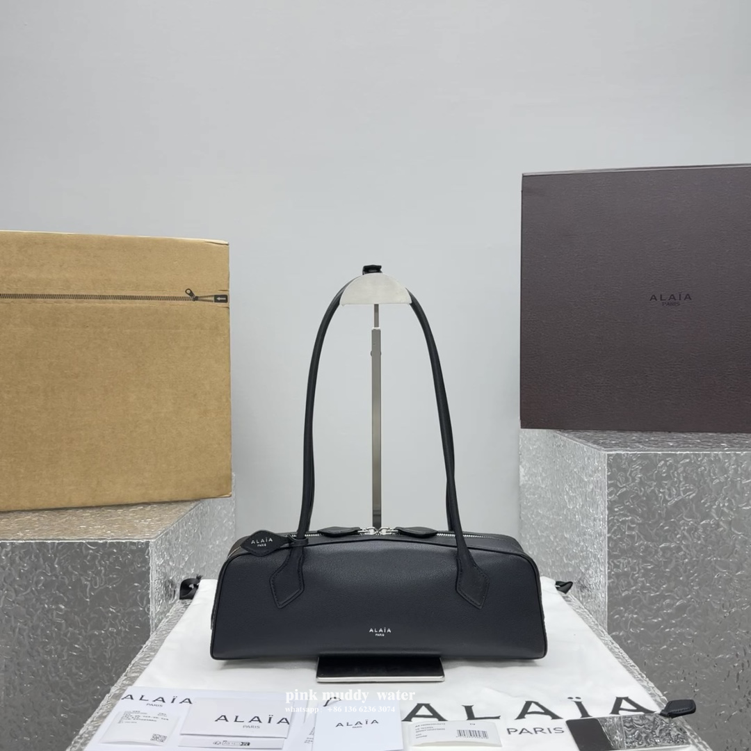 Alaia bag