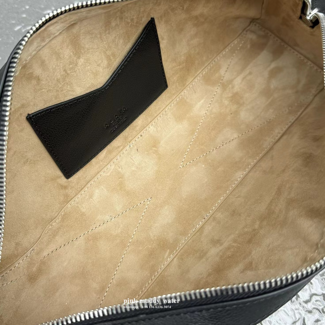 Alaia bag