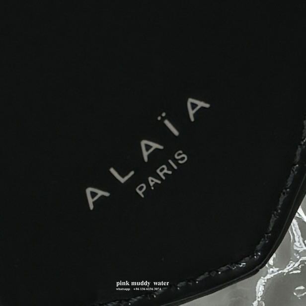 Alaia bag