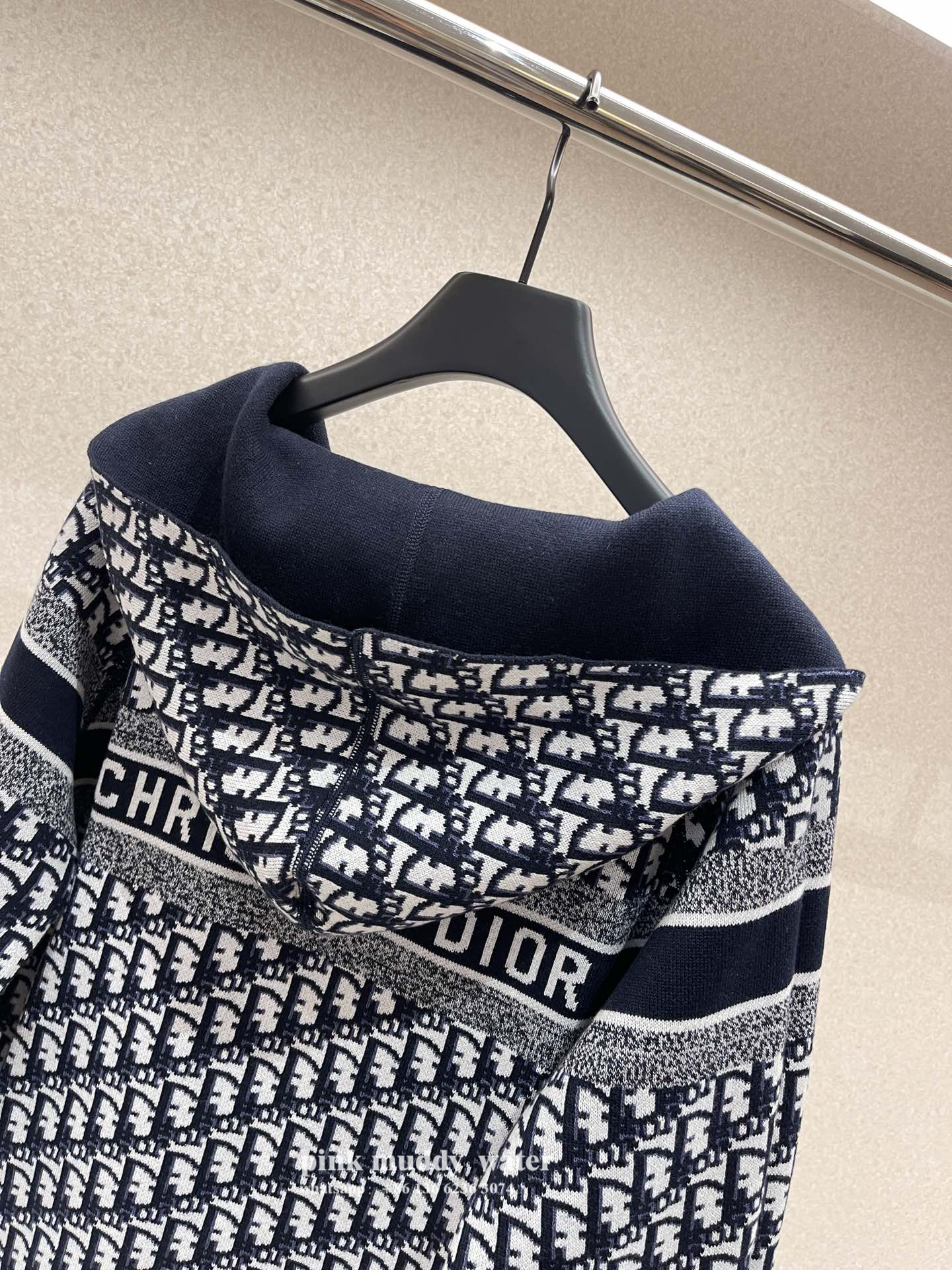 REVERSIBLE ZIPPED CARDIGAN WITH HOOD