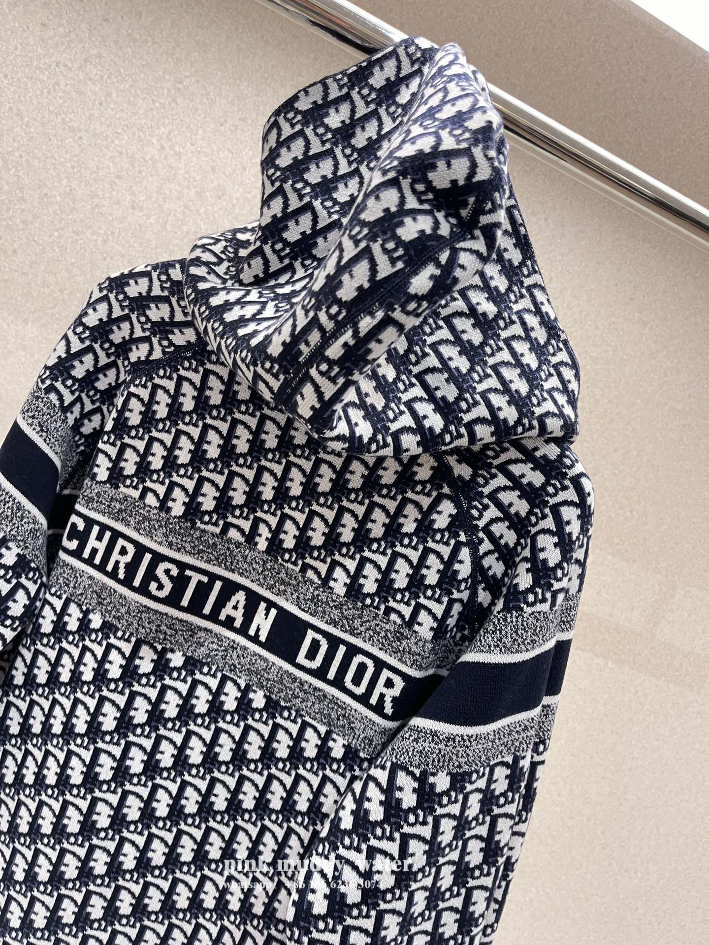 REVERSIBLE ZIPPED CARDIGAN WITH HOOD