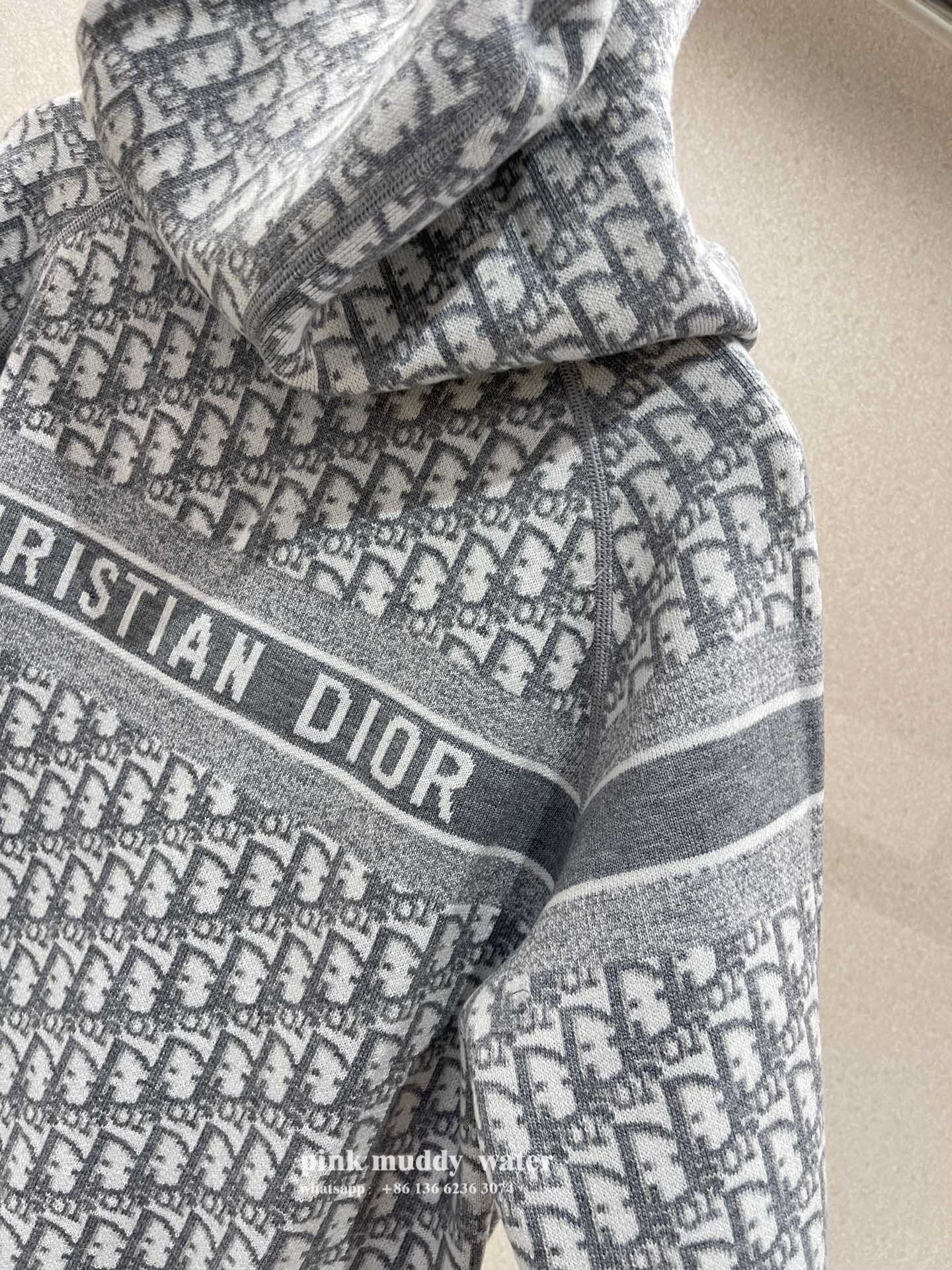 REVERSIBLE ZIPPED CARDIGAN WITH HOOD