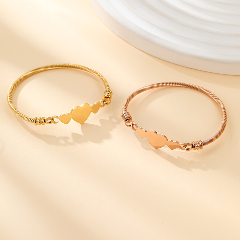 ECGIFT BR040 Personalized Minimalist 3 Heart Bangle Stylish Jewelry Mother bracelet Birthday Anniversary Wedding Gift For Women Girlfriend