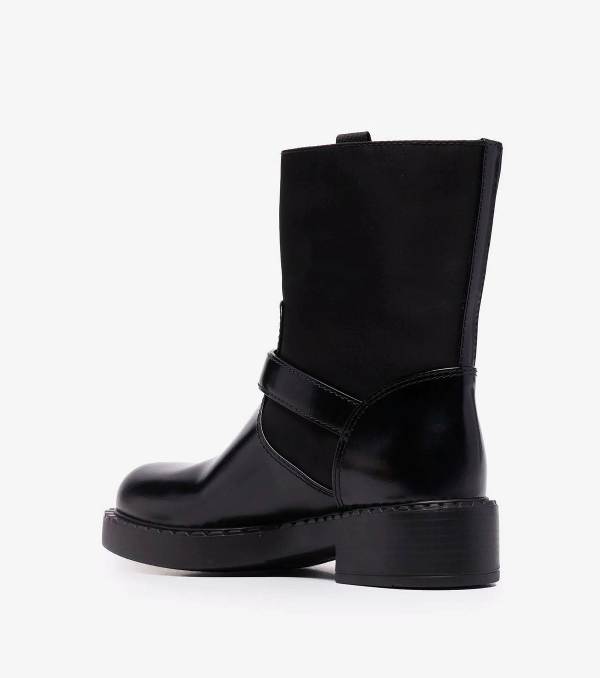 Brushed leather and Re-Nylon