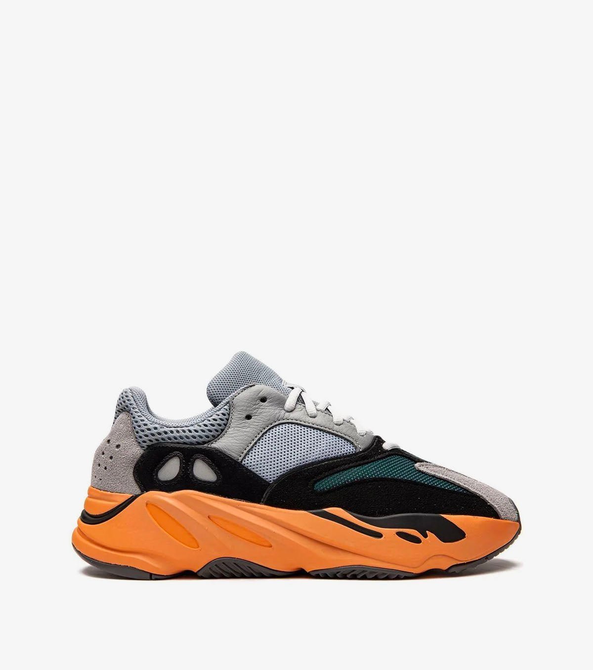 YEEZY Boost 700 