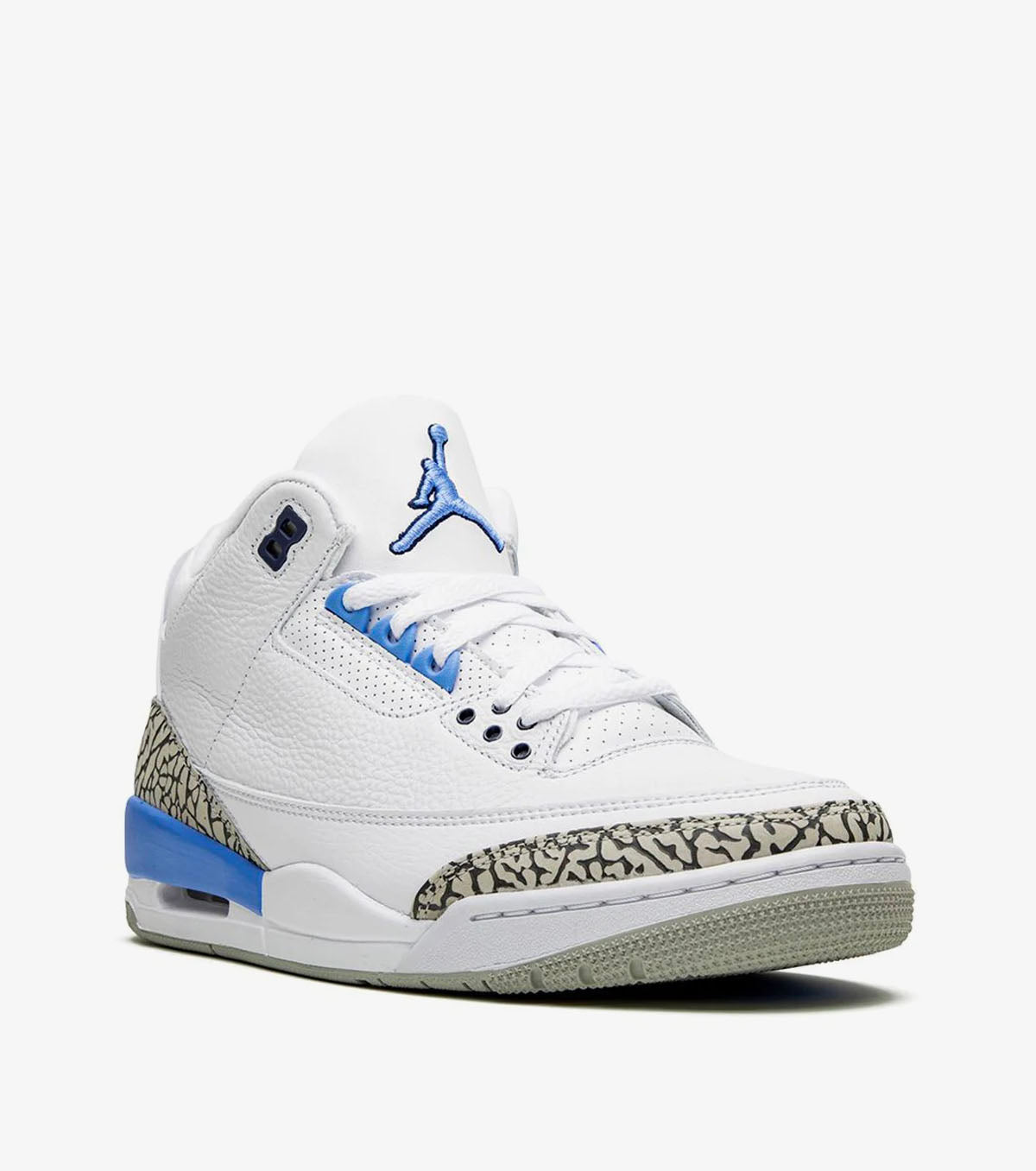 Air Jordan 3 Retro unc