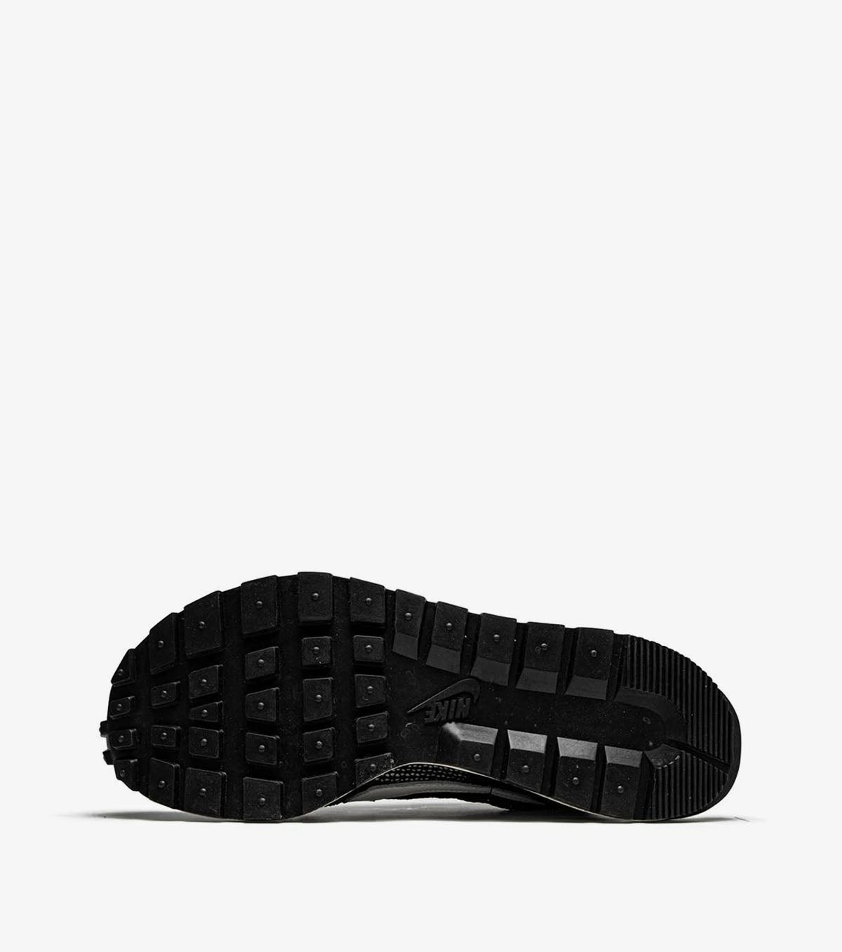 VaporWaffle “Sacai - Black White”