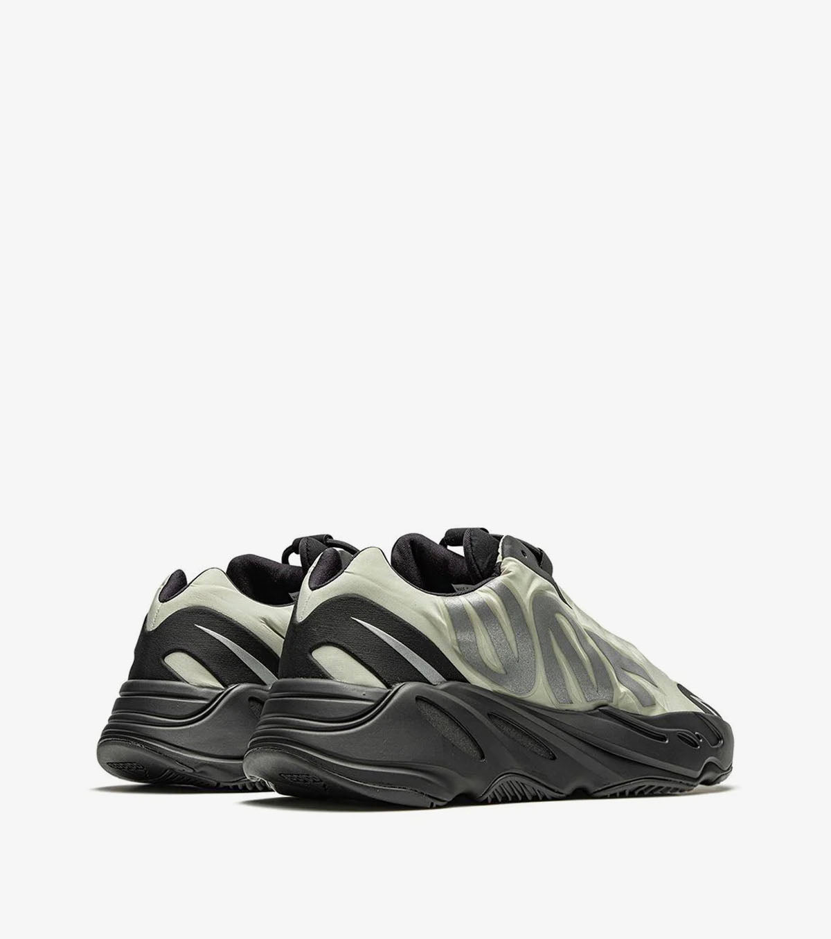 Yeezy Boost 700 MNVN 