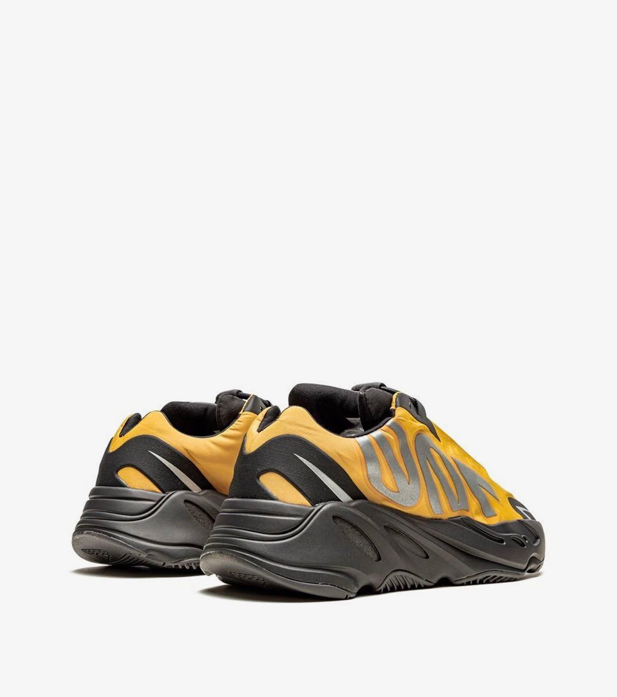 YEEZY Boost 700 MNVN 