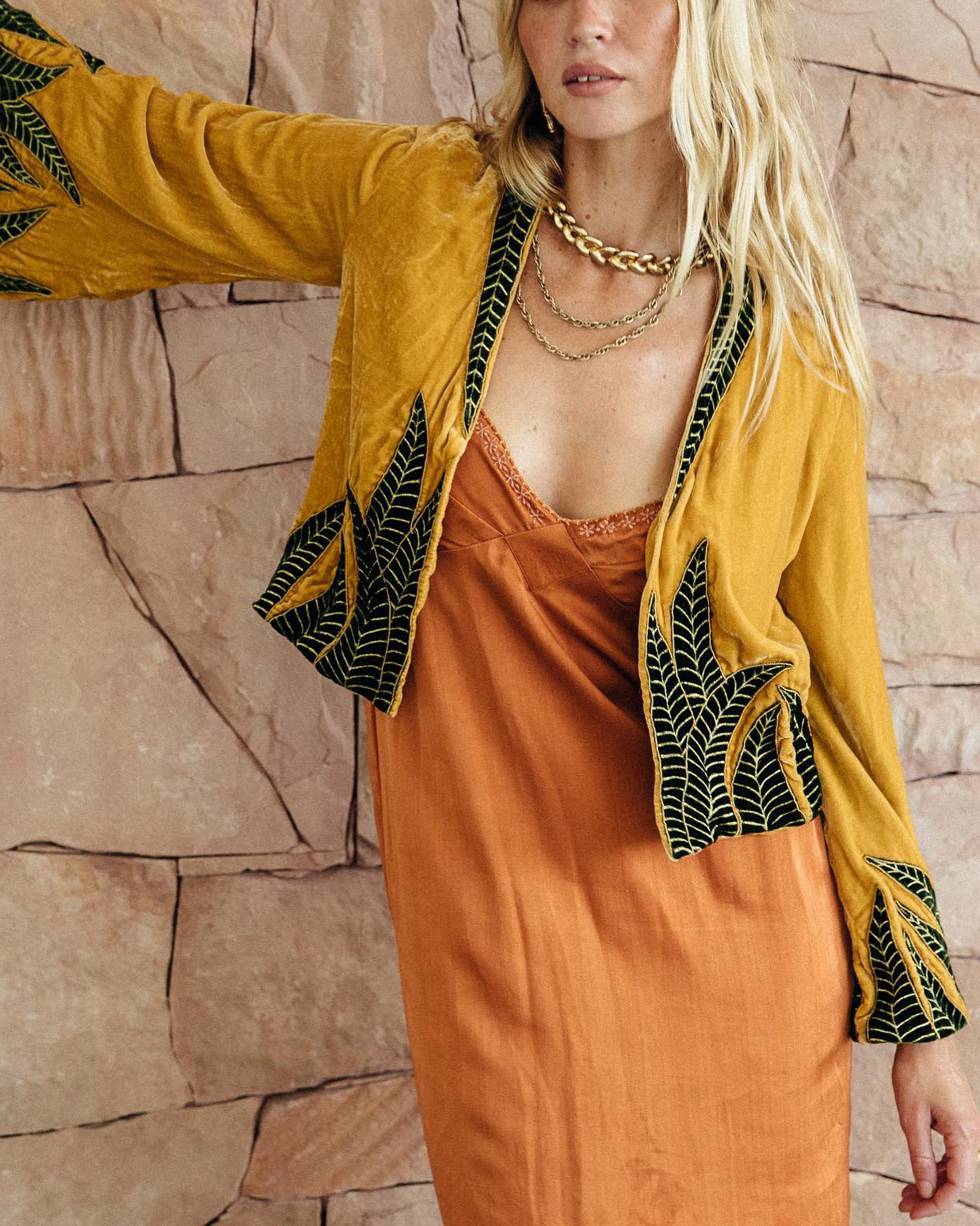 Long-sleeved velvet holiday cardigan jacket