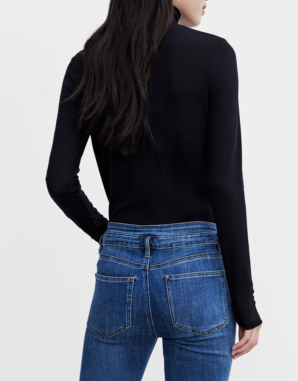 Minimalistic Solid Turtle Neck Fitted Top