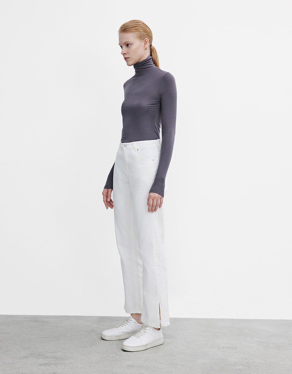 Minimalistic Solid Turtle Neck Fitted Top