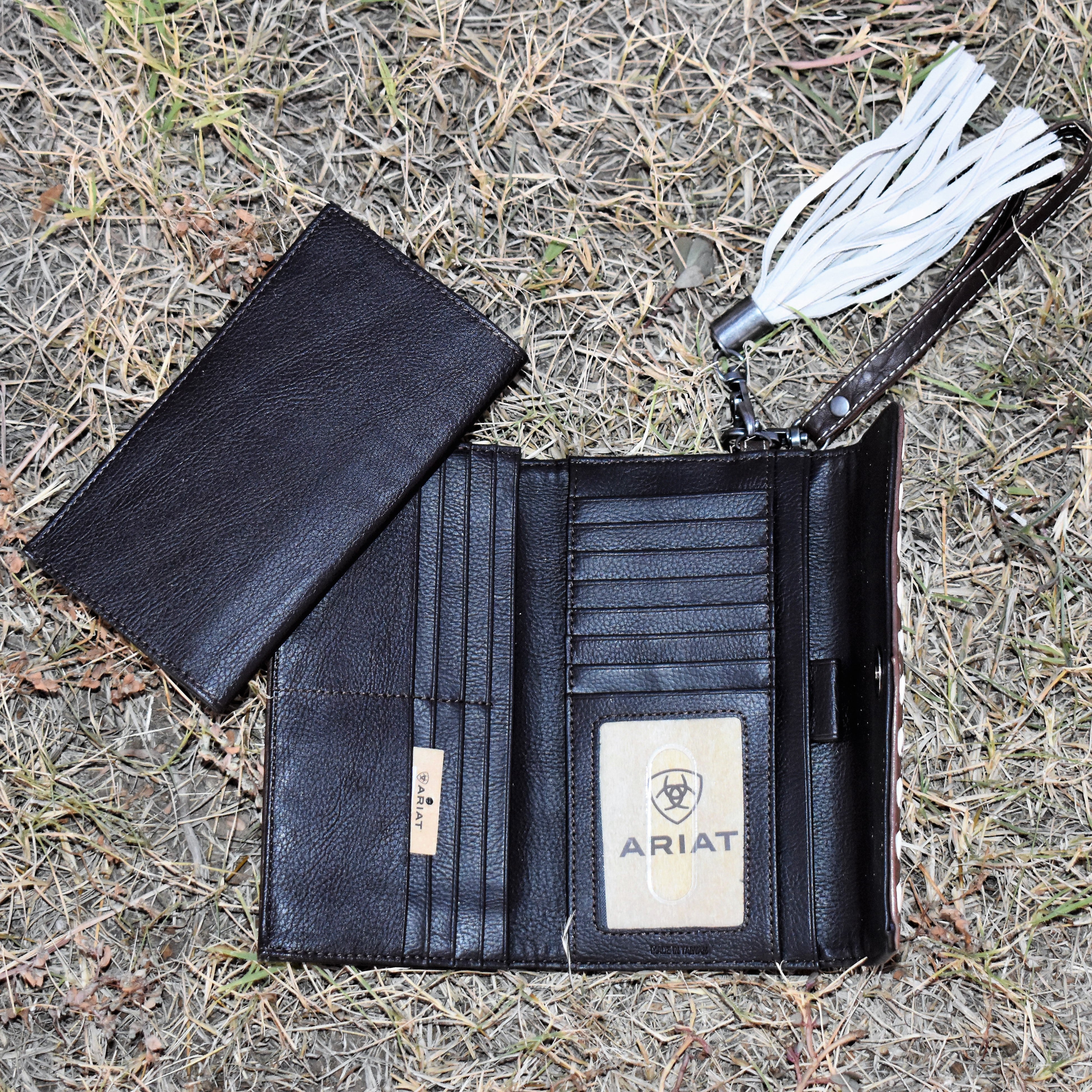 Reba's Garden Wallet