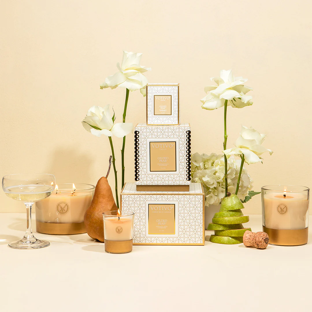 Gilded Pear 10 oz. Holiday Candle
