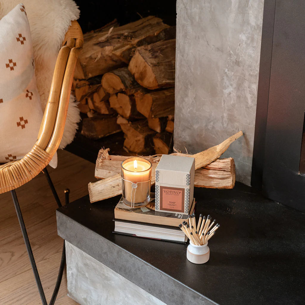 Teak 6.8 oz. Aromatic Candle