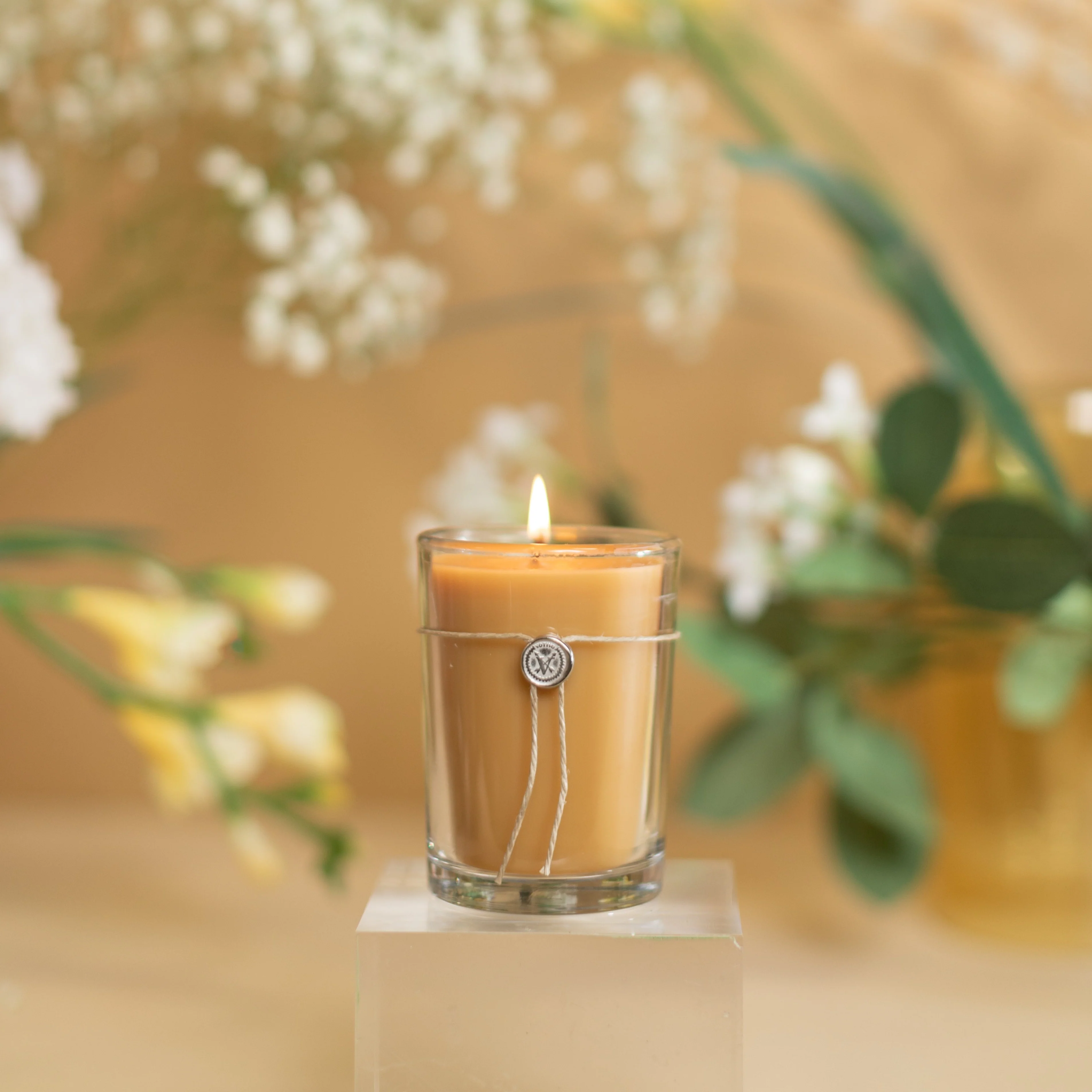 Honeysuckle 6.8 oz. Aromatic Candle