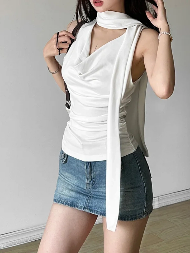 BOOFEENAA Womans Tank Top White Black Casual V Neck Sleeveless T Shirts Girly Y2k Cute Summer Clothes Women 2025 P94-CD27