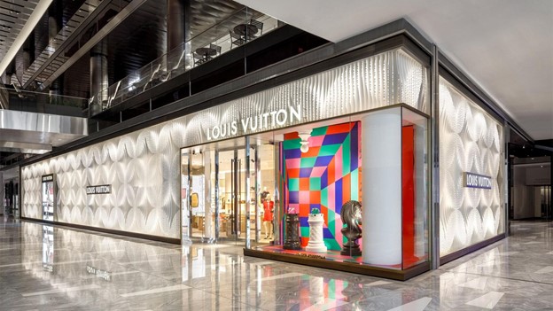 Louis Vuitton Outlet view