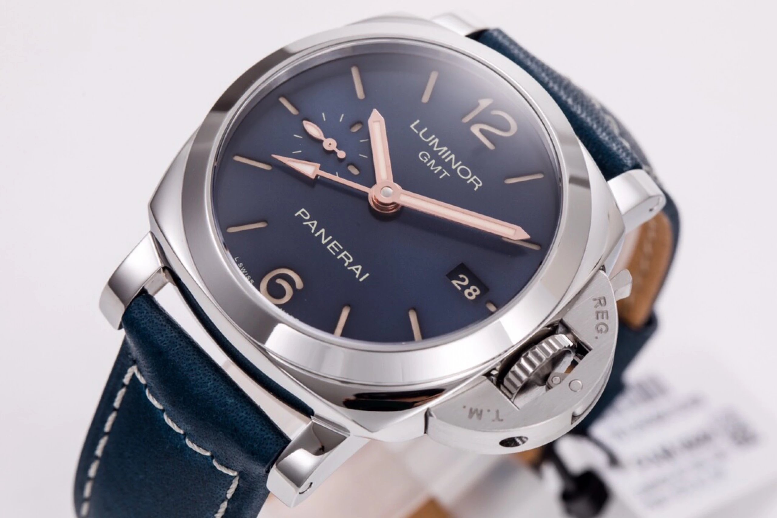 Luminor 1950 3 Days GMT Automatic Acciaio Boutique Blue Stainless Steel Case with Blue Sunburst dial and blue strap (42mm)