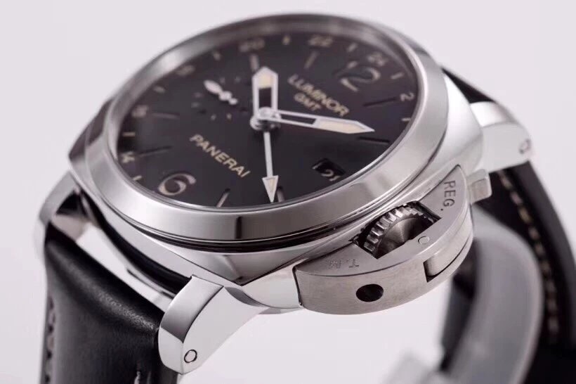 Luminor 1950 3 Days GMT 24h Automatic Acciaio Stainless Steel Case with Black Dial and Black Strap (44mm)