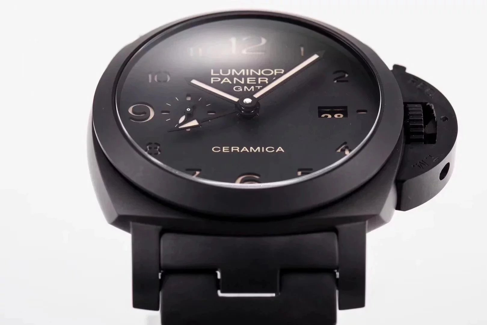 Luminor 1950 3 Days GMT Automatic Titanium and Ceramic Case with Black Dial (44mm)