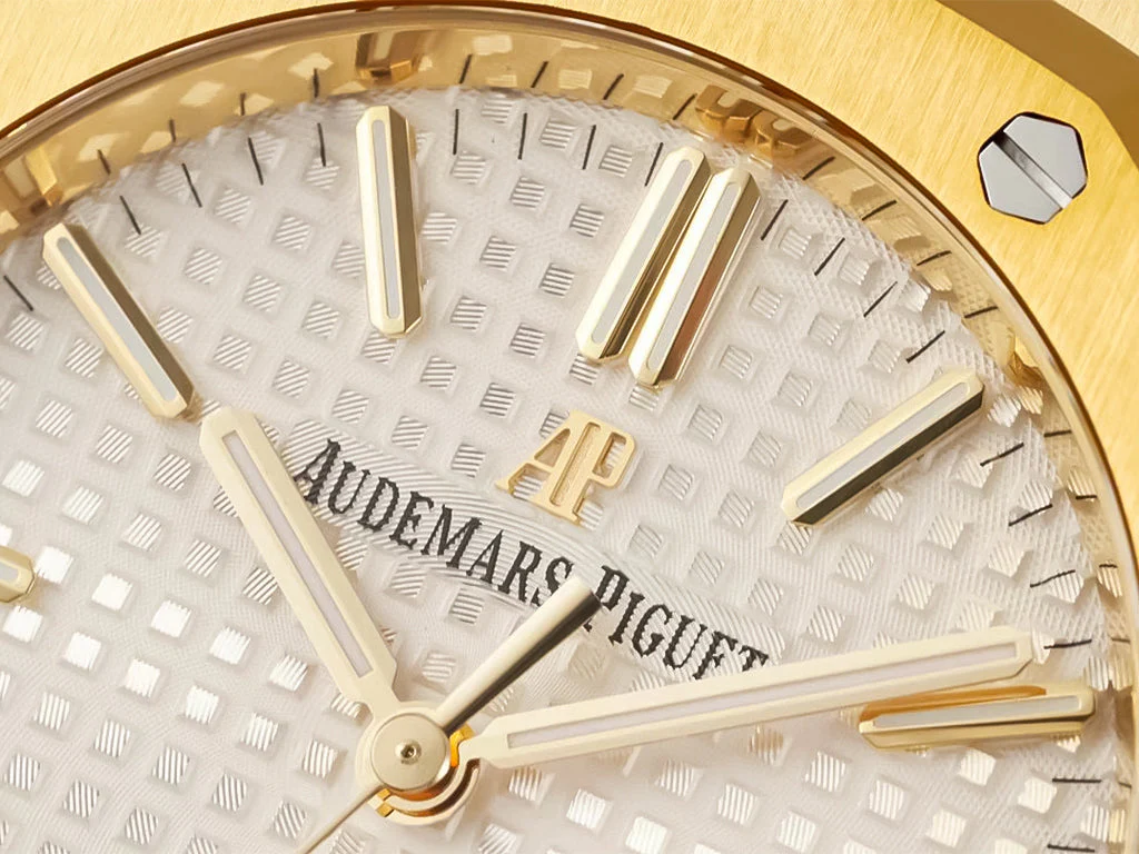 Royal Oak Yellow Gold with Silver Dial (37mm)