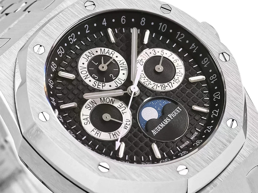 Royal Oak 'Perpetual Calendar' Stainless Steel with Black Dial (41mm)