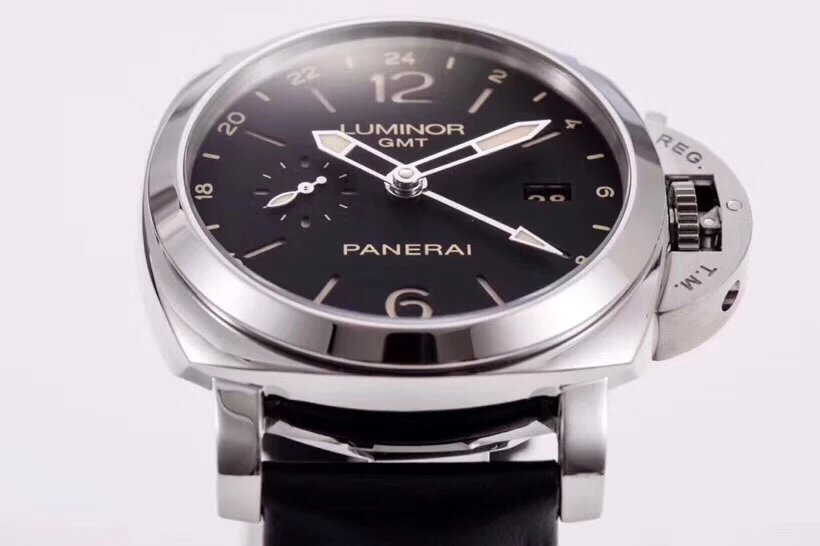 Luminor 1950 3 Days GMT 24h Automatic Acciaio Stainless Steel Case with Black Dial and Black Strap (44mm)