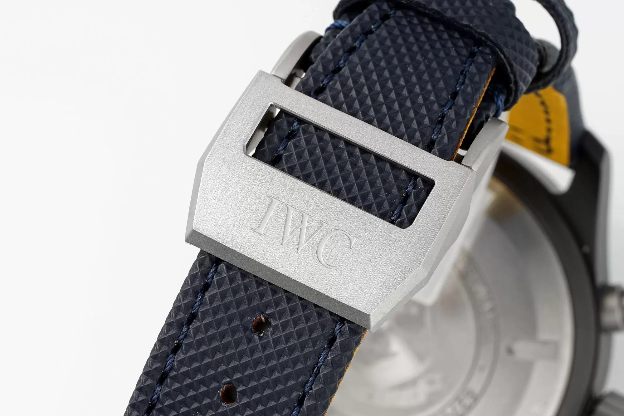 IWC Pilot's Watch Blue Angle Ceramic Case with Black Dial(44mm)