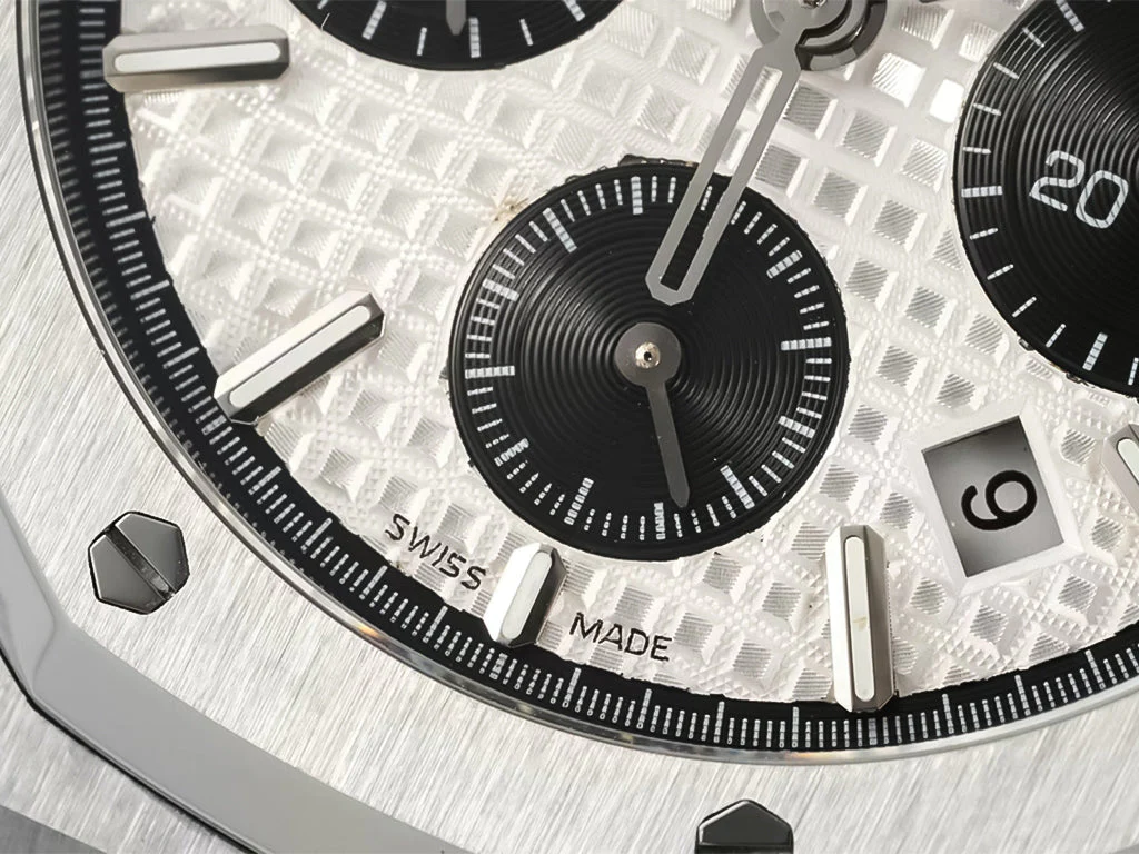 Royal Oak Chronograph Stainless Steel with Silver Dial (41mm)