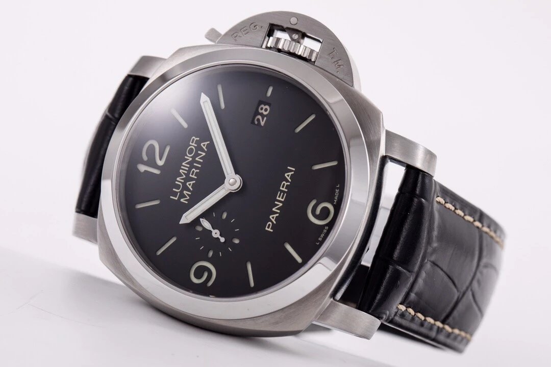 Luminor 1950 3 Days Automatic Stainless Steel with Black Dial and Black Leather Strap (44mm)