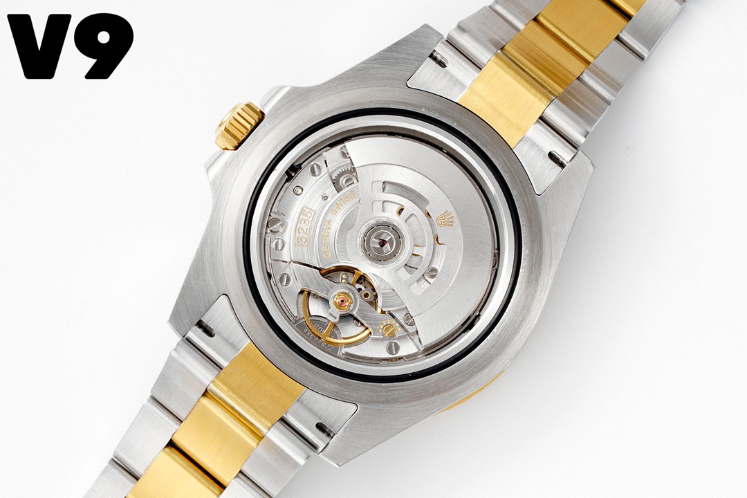 Sea-Dweller 126600 Yellow Gold and Stainless Steel with Black Dial （43mm）