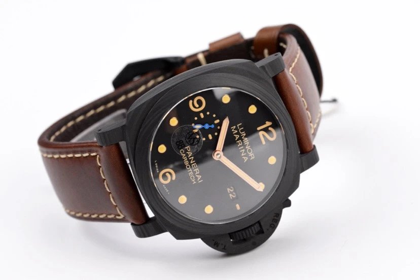 Luminor 1950 44 3 Days Automatic 'Carbotech' Titanium and Carbon Case with black dial and Brown strap (44mm)