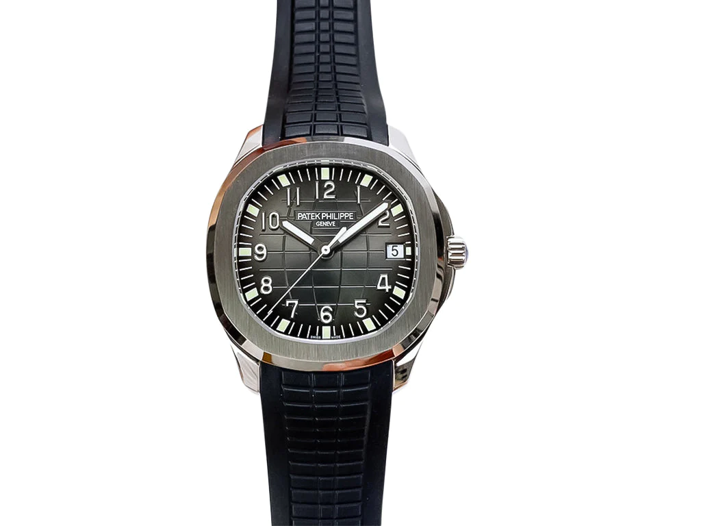 Aquanaut Stainless Steel with Black Dial (40mm)