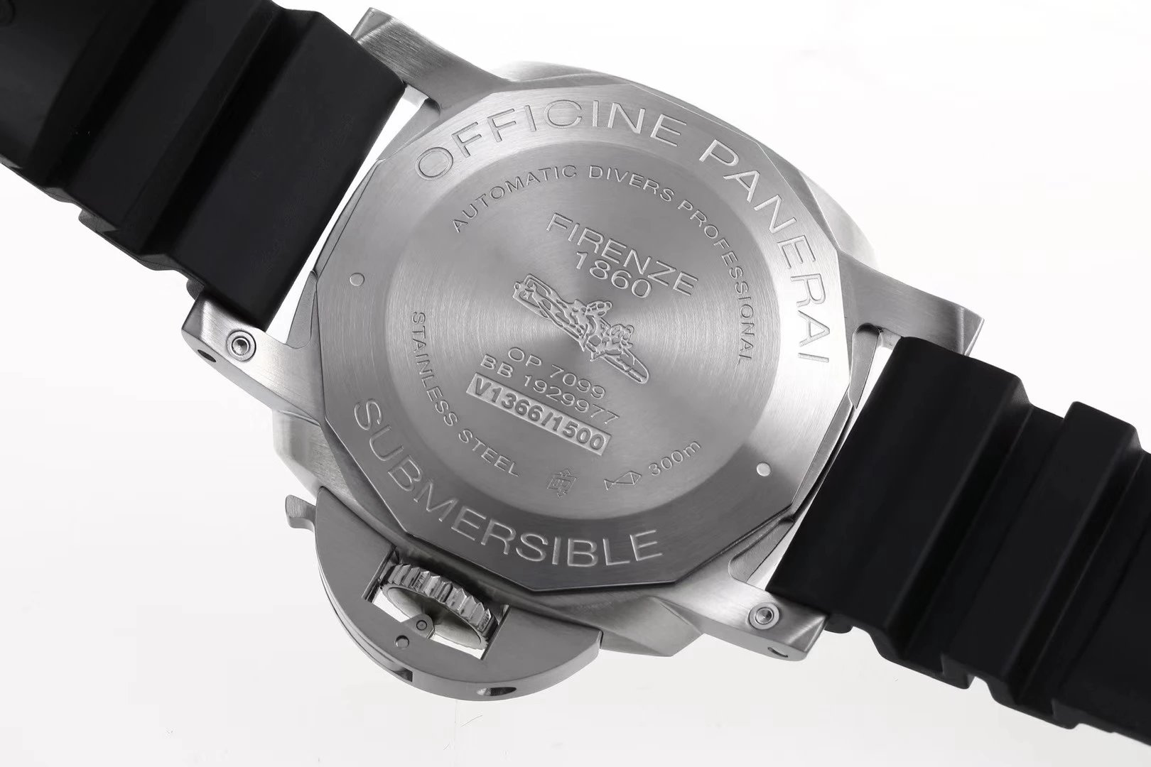 Luminor Submersible 42 3 Days Automatic Acciaio Stainless Steel Case with Black Ceramic bezel and black strap (42mm)